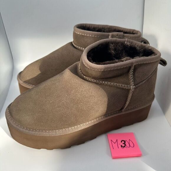 CUSHIONAIRE Women's Genuine Suede pull on platform boot +Memory Foam 9.5 WIDE TA - Picture 3 of 7